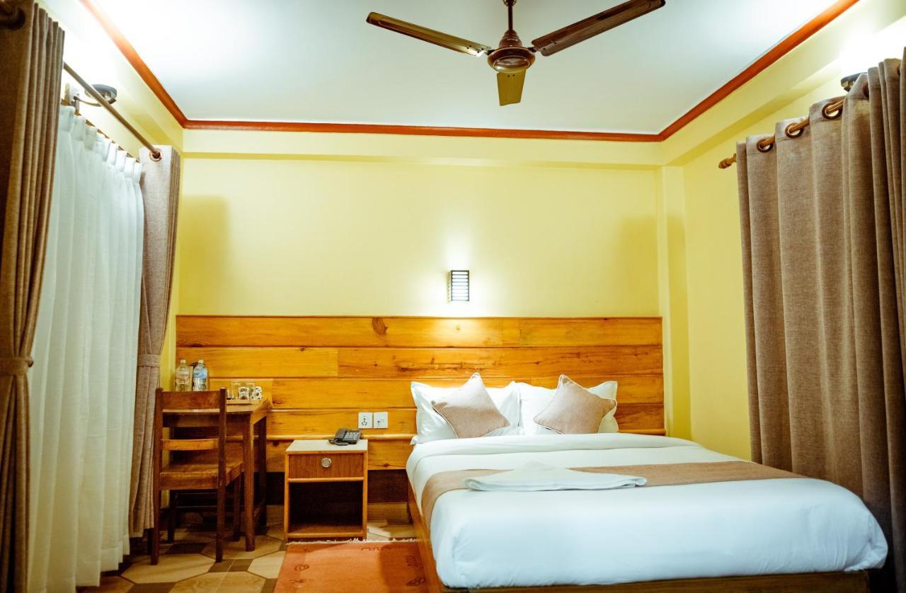 Paradise Boutique Hotel Покхара Экстерьер фото