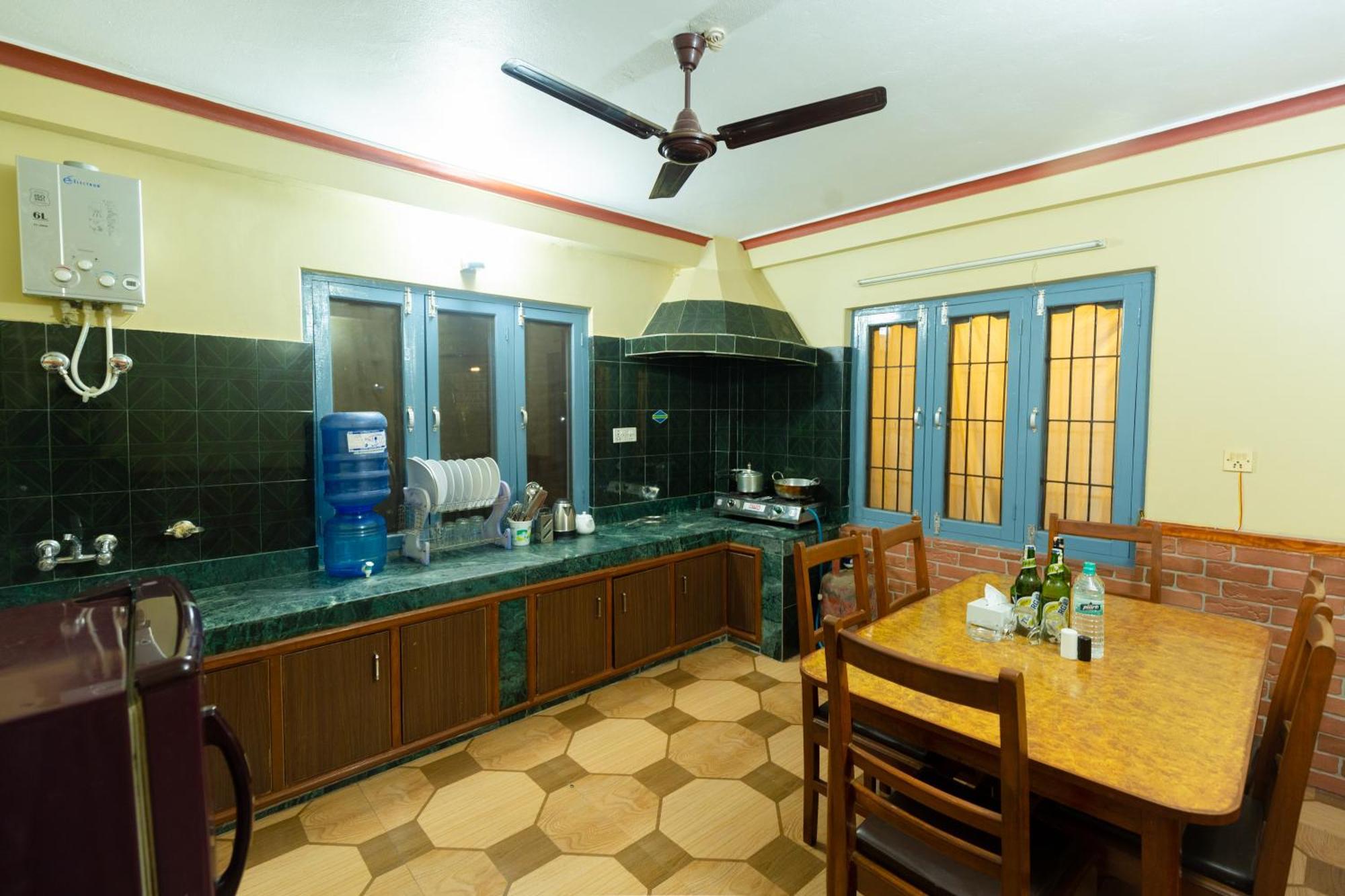 Paradise Boutique Hotel Покхара Экстерьер фото